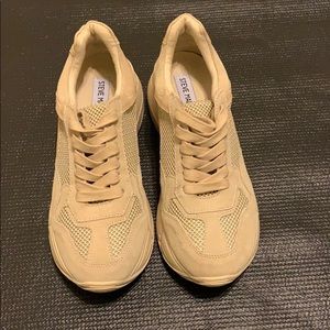 Steve Madden Women’s Memory Sneakers